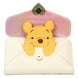 Détail du motif Lettre d'Amour sur le portefeuille Winnie l'Ourson Loungefly