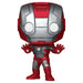 Vue rapprochée de la figurine Funko POP Iron Man Mark 5 montrant le design détaillé et le packaging collector Marvel