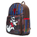 Zoom sur la poche avant zippée du sac à dos Loungefly Disney Zero avec détails embossés