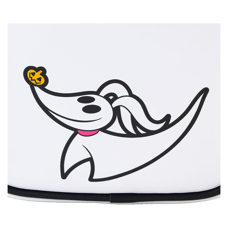 Détails des coutures et des appliqués sur le sac à épaule Loungefly Disney Zero