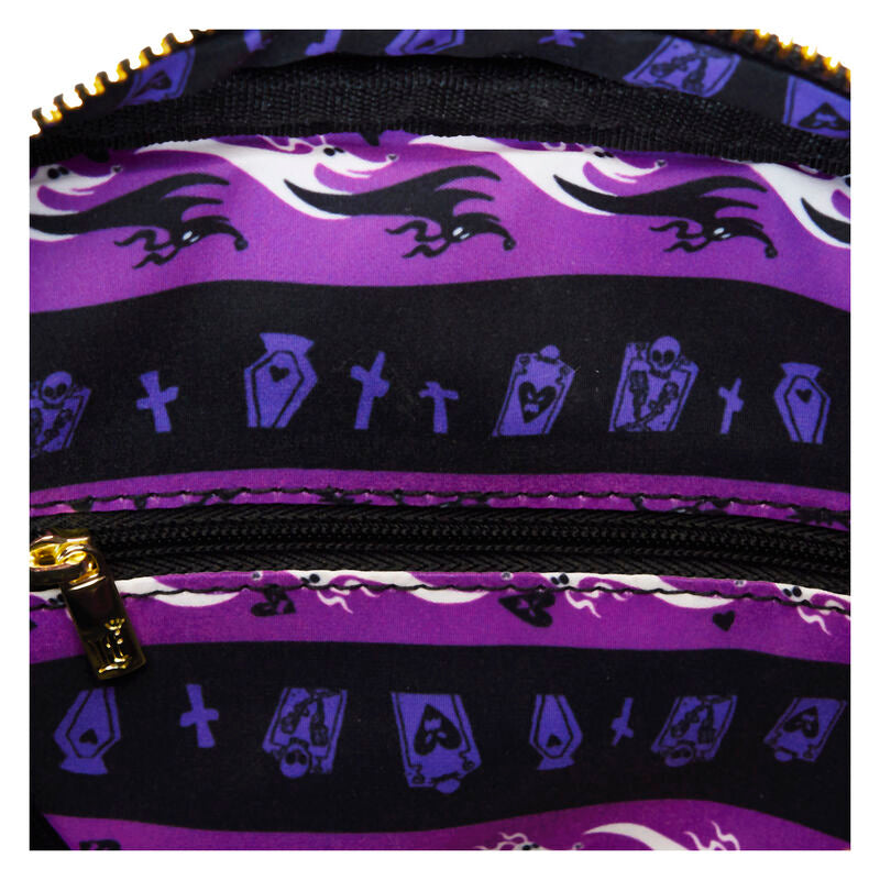 Sac Loungefly Disney Zero posé sur une surface neutre, mettant en valeur son design unique
