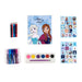 Vue rapprochée des fournitures scolaires Disney Frozen aux couleurs vives et détails soignés