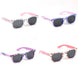 Photo des lunettes Hello Kitty CERDÁ accompagnées d'un sac de plage coloré