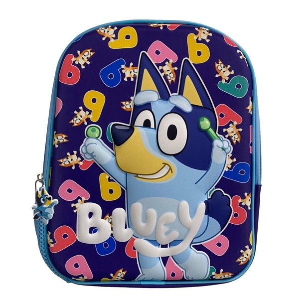 Détail du sac à dos Bluey Miniplay montrant les bretelles ajustables et la texture résistante