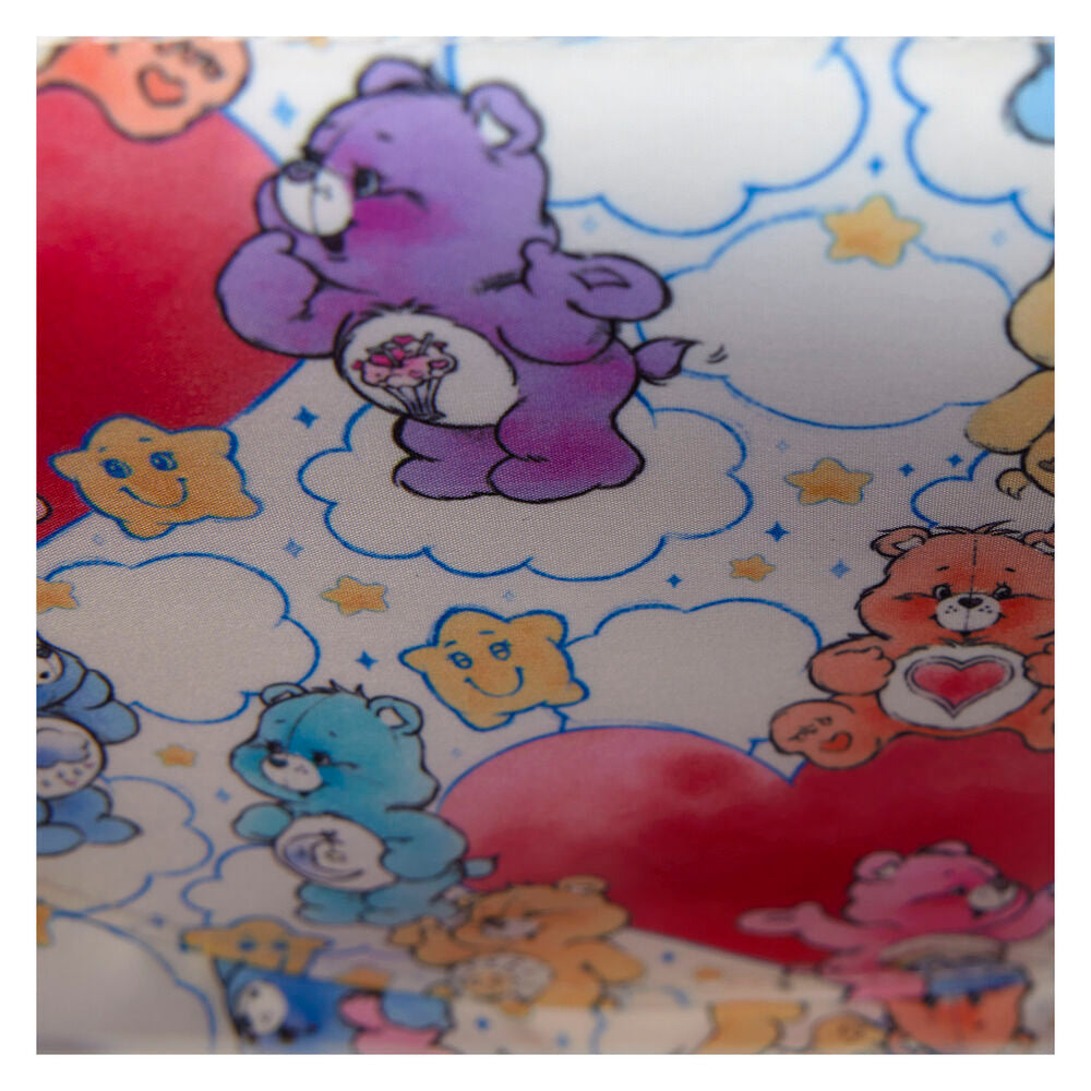 Fermeture et finitions argentées du sac à épaule LOUNGEFLY Care Bears Rainbow