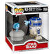 Vue rapprochée de la figurine POP Deluxe Star Wars R2-D2 et Princesse Leia hologramme montrant les détails précis et les couleurs vives