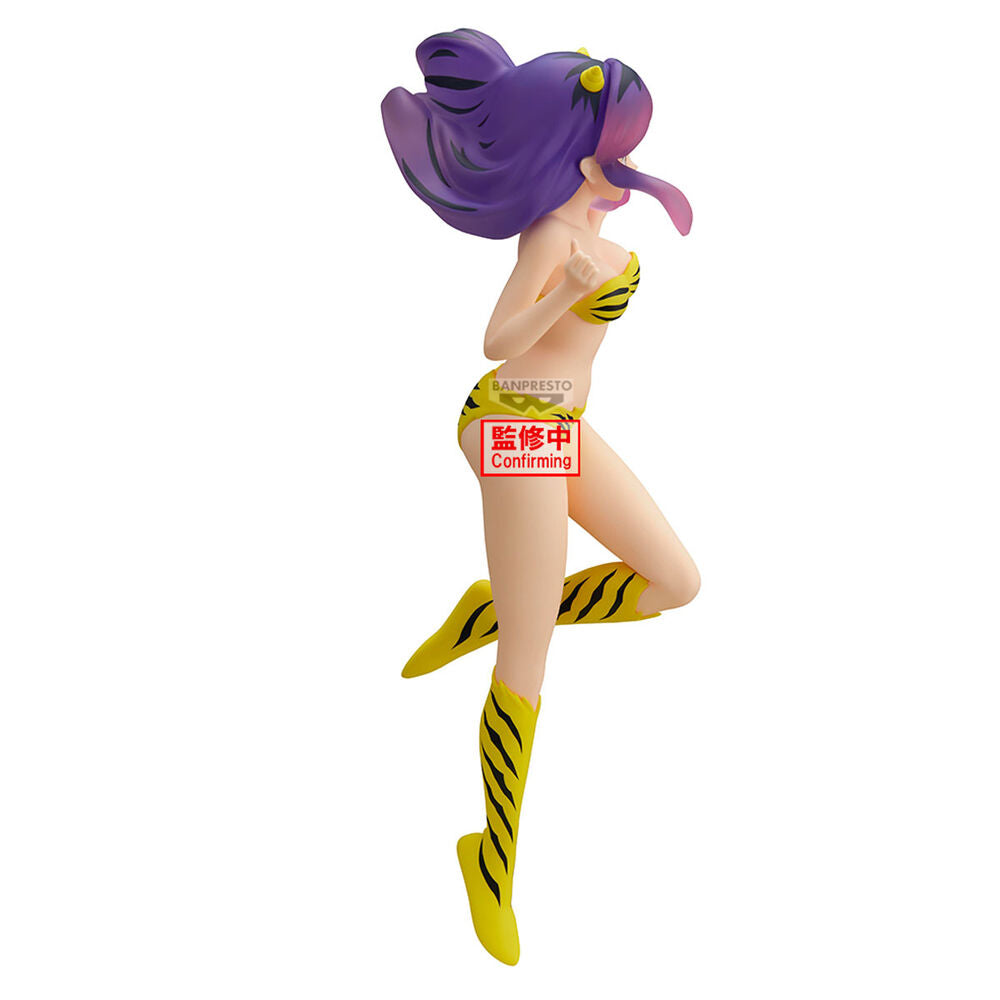 Vue latérale de la figurine Lum Urusei Yatsura montrant les détails de la tenue scintillante
