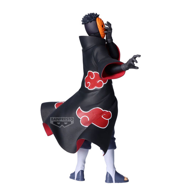 Profil gauche de la figurine Tobi de 17cm montrant la posture dynamique et le masque emblématique
