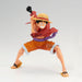 Profil gauche de la figurine BANPRESTO Monkey D Luffy avec posture dynamique
