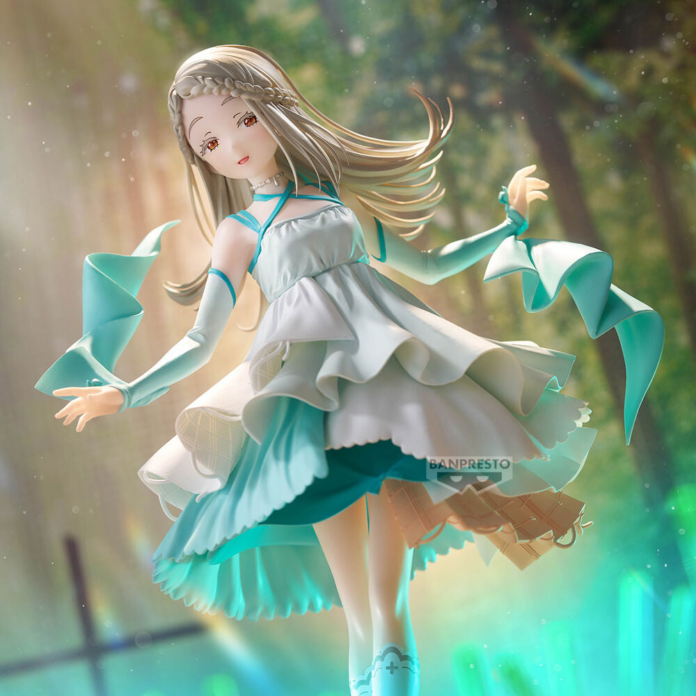 Vue rapprochée de la figurine The Idolmaster Hiro Shinosawa soulignant la qualité de la peinture et des accessoires
