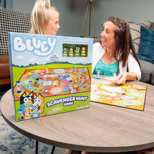 Cartes de jeu comprenant des défis, indices et surprises pour animer la chasse au trésor