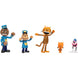 Image des figurines Dogman posées sur une étagère, parfaites pour la collection ou la décoration