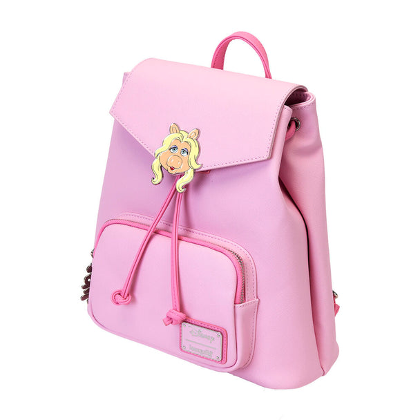Zoom sur la fermeture à cordon et bouton-pression du sac à dos Miss Piggy Loungefly