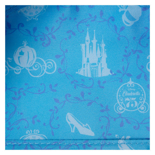 Intérieur doublé assorti du sac à dos Loungefly Disney Cendrillon avec motifs exclusifs