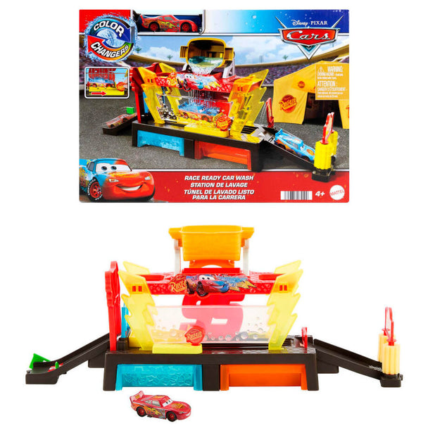 Vue de face du tunnel de lavage Disney Cars avec Lightning McQueen prêt à entrer