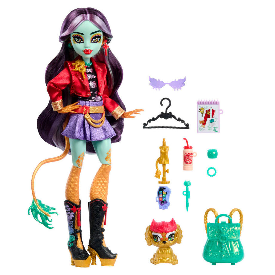 Vue rapprochée sur le visage détaillé et maquillage de la poupée Monster High Jinafire Long