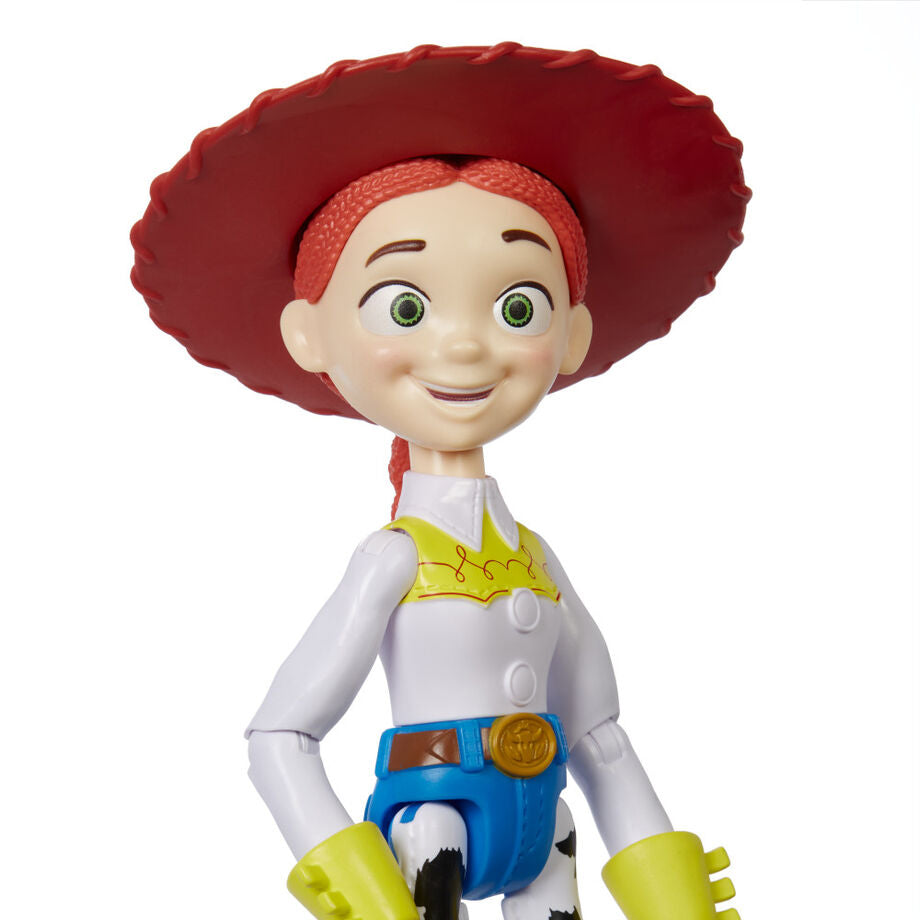 Image rapprochée des mains articulées de la poupée Jessie pour jeux créatifs