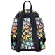 Détail des bretelles ajustables et de la texture du sac à dos Loungefly Pokémon