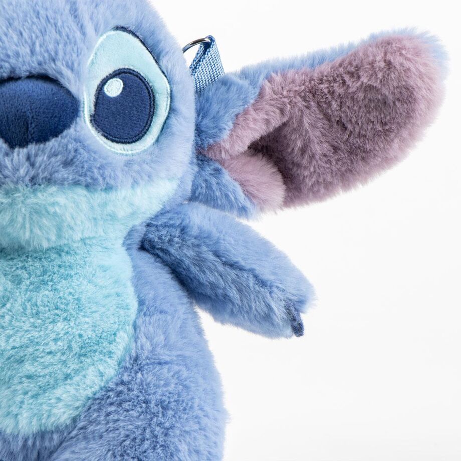 Présentation des différents angles du sac peluche Disney Stitch CERDÁ avec fermeture éclair visible