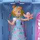 Vue rapprochée des détails colorés et décorations uniques sur la tour Disney Princess