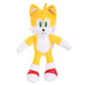 Gros plan sur la tête de la peluche Sonic 3 montrant les yeux et le nez brodés