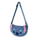 Zoom sur les détails du tissu et la fermeture du sac Stitch Roy KARACTERMANIA