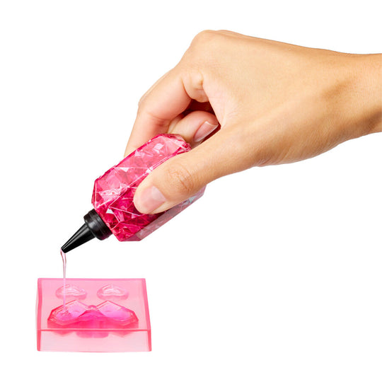 Poupée Rainbow High Bella avec tous les accessoires cristal DIY portés ensemble