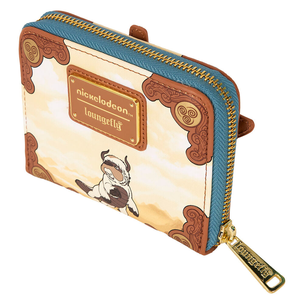 Intérieur du portefeuille Loungefly montrant quatre emplacements pour cartes et doublure assortie.