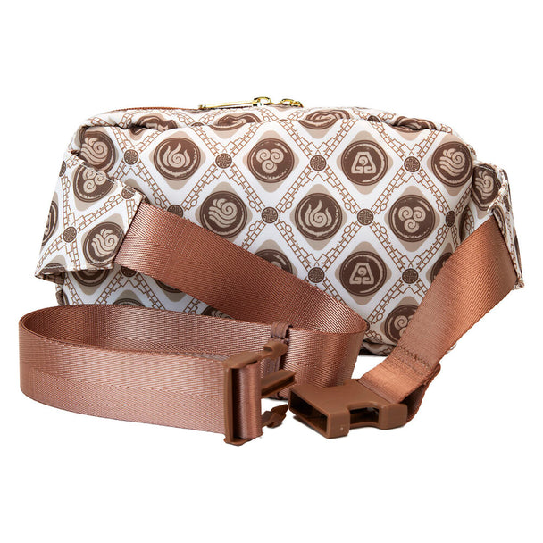 Détail du charme en silicone et des finitions métalliques dorées sur la sacoche ceinture