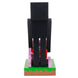 Gros plan sur la tête détaillée de l'Enderman sur le support Cable Guy Minecraft