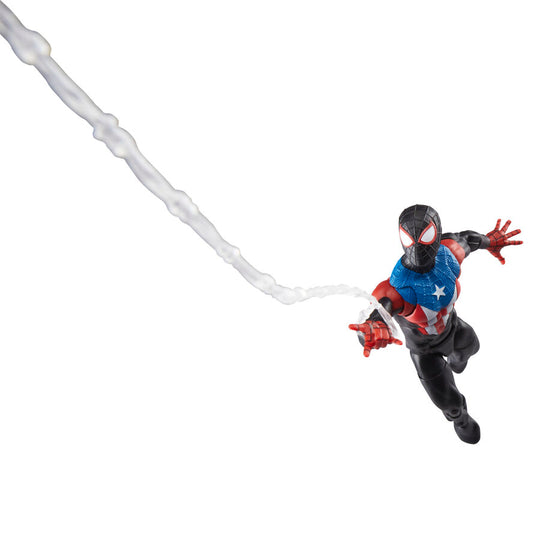 Image rapprochée des mains et accessoires de la figurine Boricua Suit