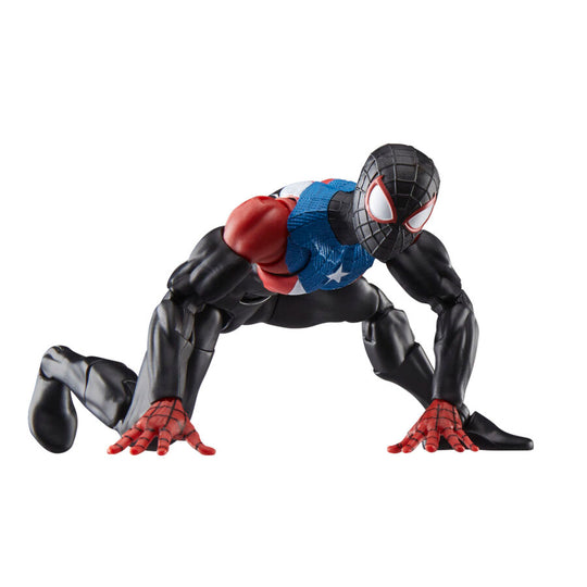 Figurine Spider-Man 2 Miles Morales Boricua Suit posée sur un socle de présentation