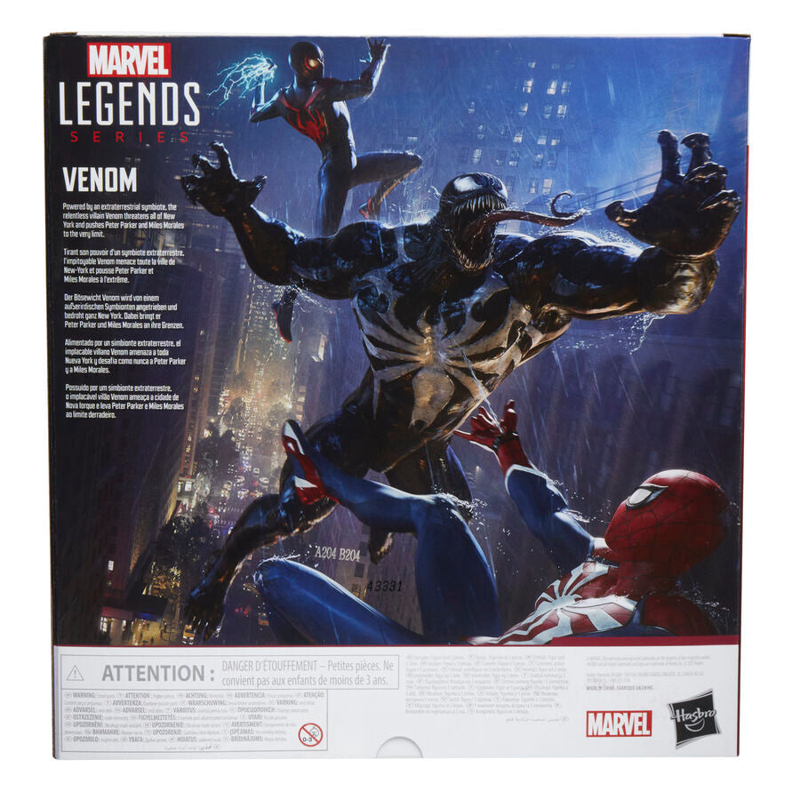 Comparaison de la taille de la figurine Venom par rapport à une main