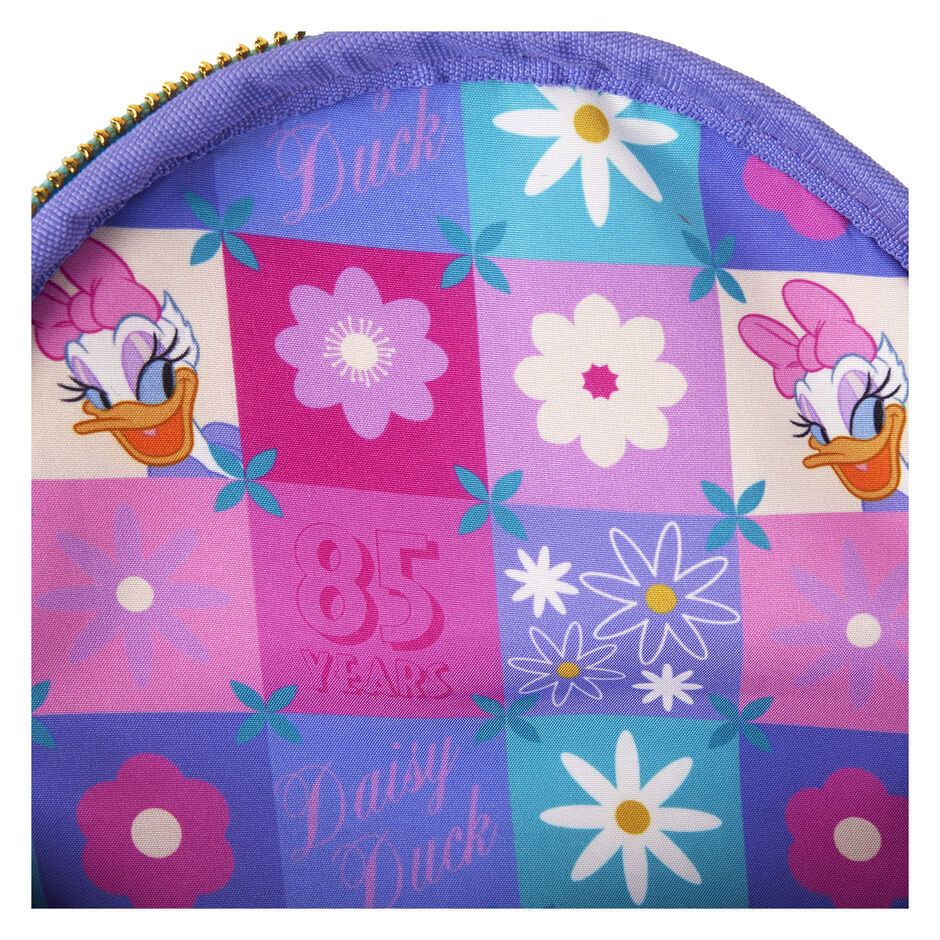 Vue de dessus du sac à dos Loungefly Disney Daisy & Minnie montrant l'ouverture principale