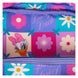 Image du sac Loungefly Disney Daisy posé sur une surface blanche mettant en valeur ses couleurs vives