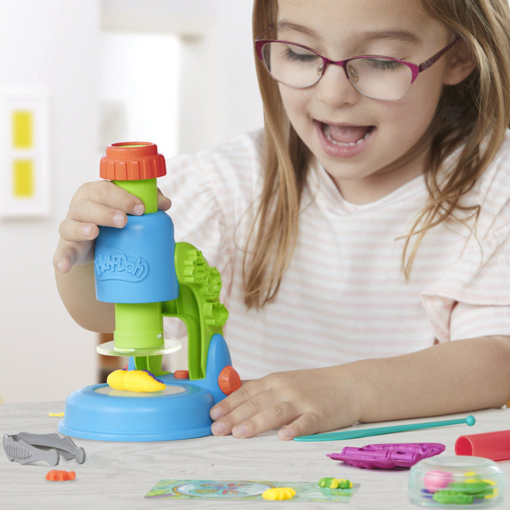 Détail des cartes d'activités avec instructions pour stimuler la créativité
