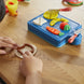 Photo du logo HASBRO sur un des accessoires du kit Play-Doh