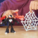 Figurine Venom essayant de voler l'argent et les gemmes en pâte à modeler