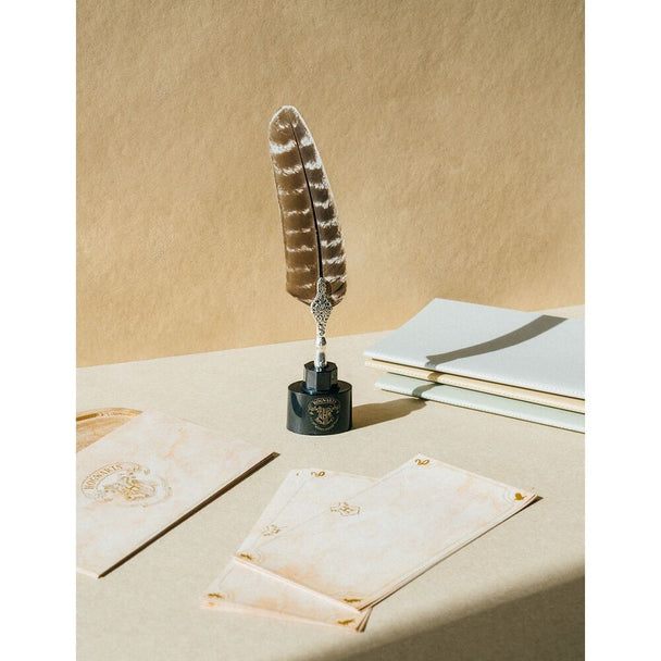 Stylo plume Harry Potter en forme de plume avec détails soignés et finition élégante