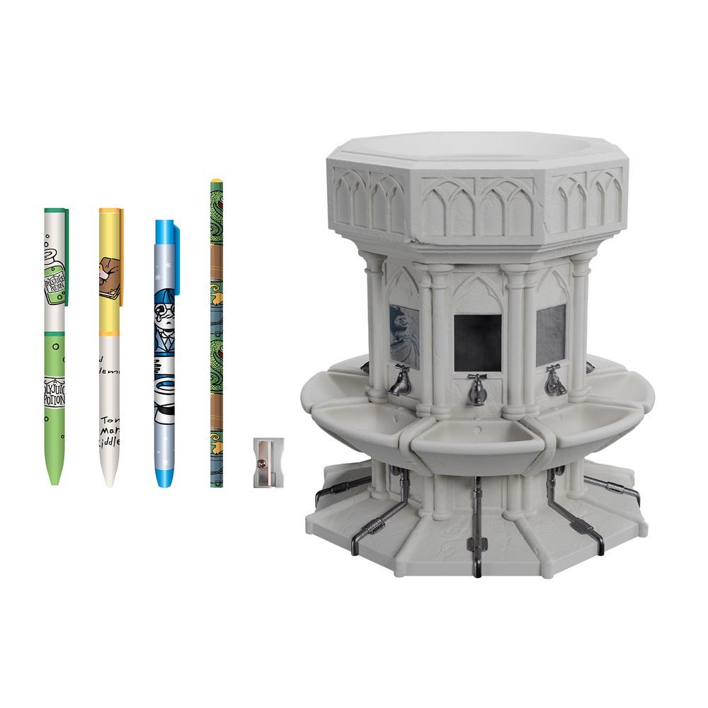 Porte-crayons Harry Potter en céramique avec plusieurs crayons assortis sur un bureau