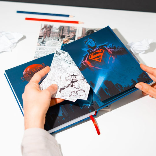 Ensemble des 6 images du cahier Superman A5 premium montrant différents angles et détails