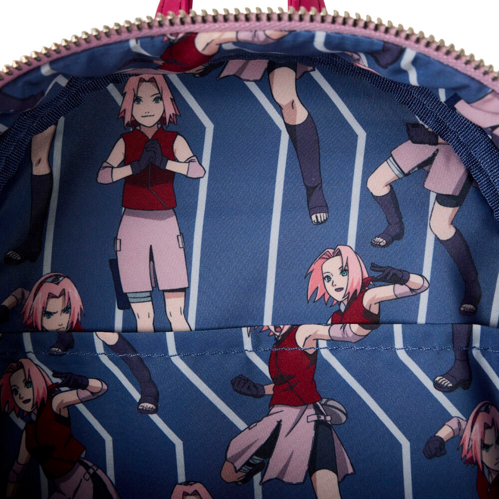 Intérieur du sac à dos Loungefly Sakura avec doublure assortie et espace de rangement organisé