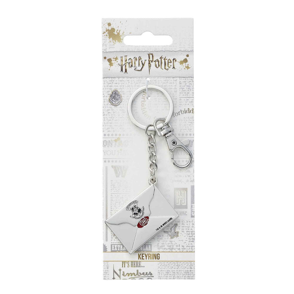 Porte-clés Lettre d'Acceptation Harry Potter THE CARAT SHOP, vue d'ensemble montrant le porte-clés attaché à un trousseau de clés, mettant en valeur sa taille et son utilité.