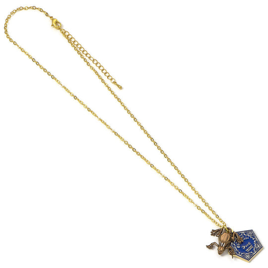 Vue rapprochée du pendentif Grenouille en Chocolat Harry Potter en alliage de zinc, détails précis et finition brillante