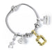 Bracelet Friends plaqué argent de 19cm avec charms homard, tasse, cadre et canapé, présenté sur fond blanc