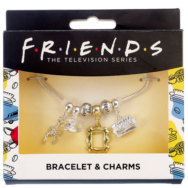 Zoom sur les charms détaillés du bracelet Friends : homard, tasse de café, cadre photo et canapé, avec perles gravées