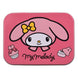 Boîte de pansements en métal Hello Kitty et My Melody, vue de face, montrant les personnages souriants et le logo de la marque TAKE CARE.