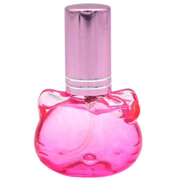 Vue rapprochée du bouchon et du spray du parfum Hello Kitty 10ml