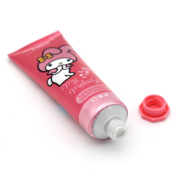 Vue rapprochée du packaging Hello Kitty My Melody crème mains TAKE CARE