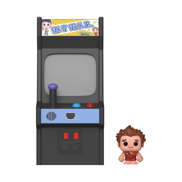 Vue rapprochée de la figurine Bitty POP Wreck-It Ralph posée sur son socle acrylique, prêt à être exposé